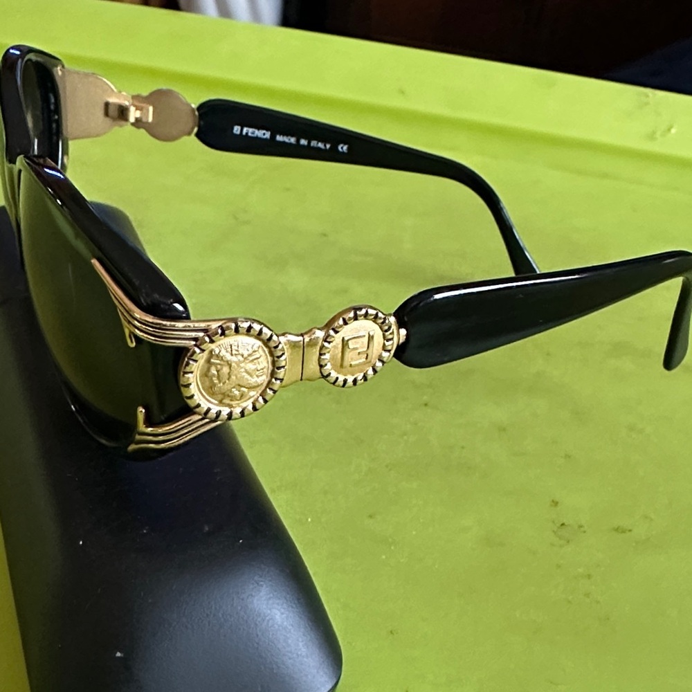 Fendi Sunglasses with Black Frame and Gold Details